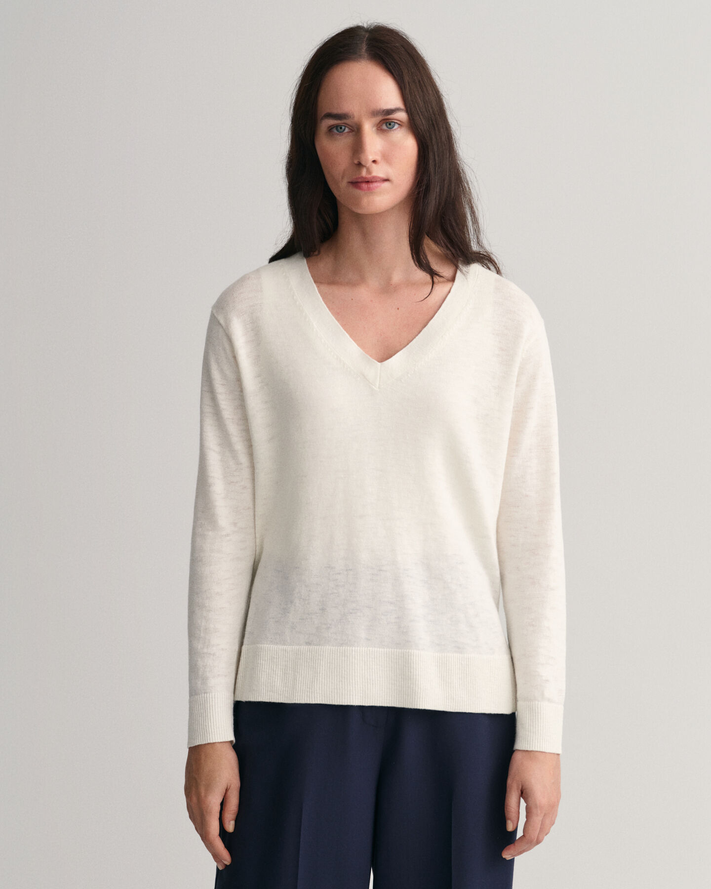 V-Neck Pullover aus Leinenmischgewebe