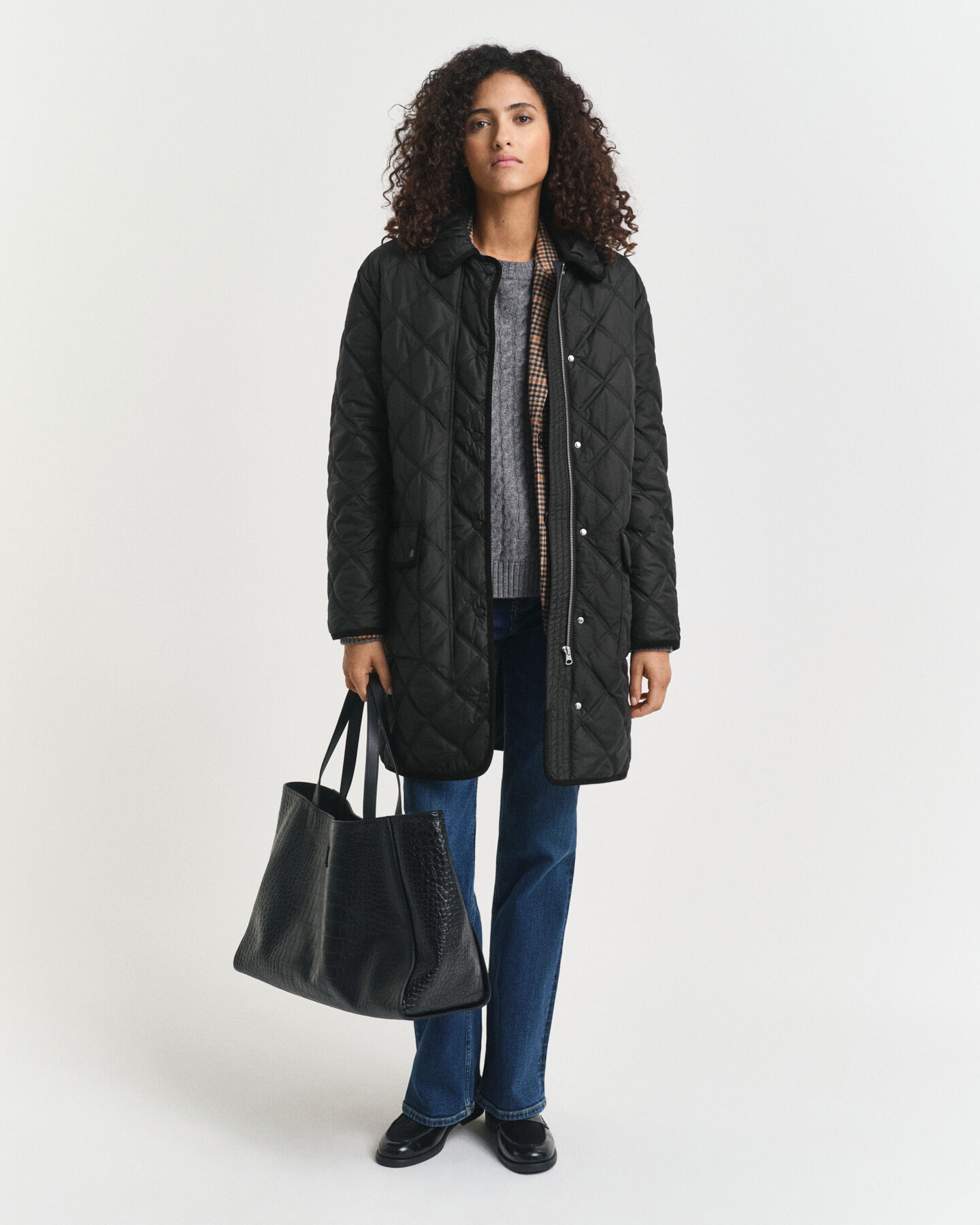 Gesteppter Mantel mit Cordbesatz