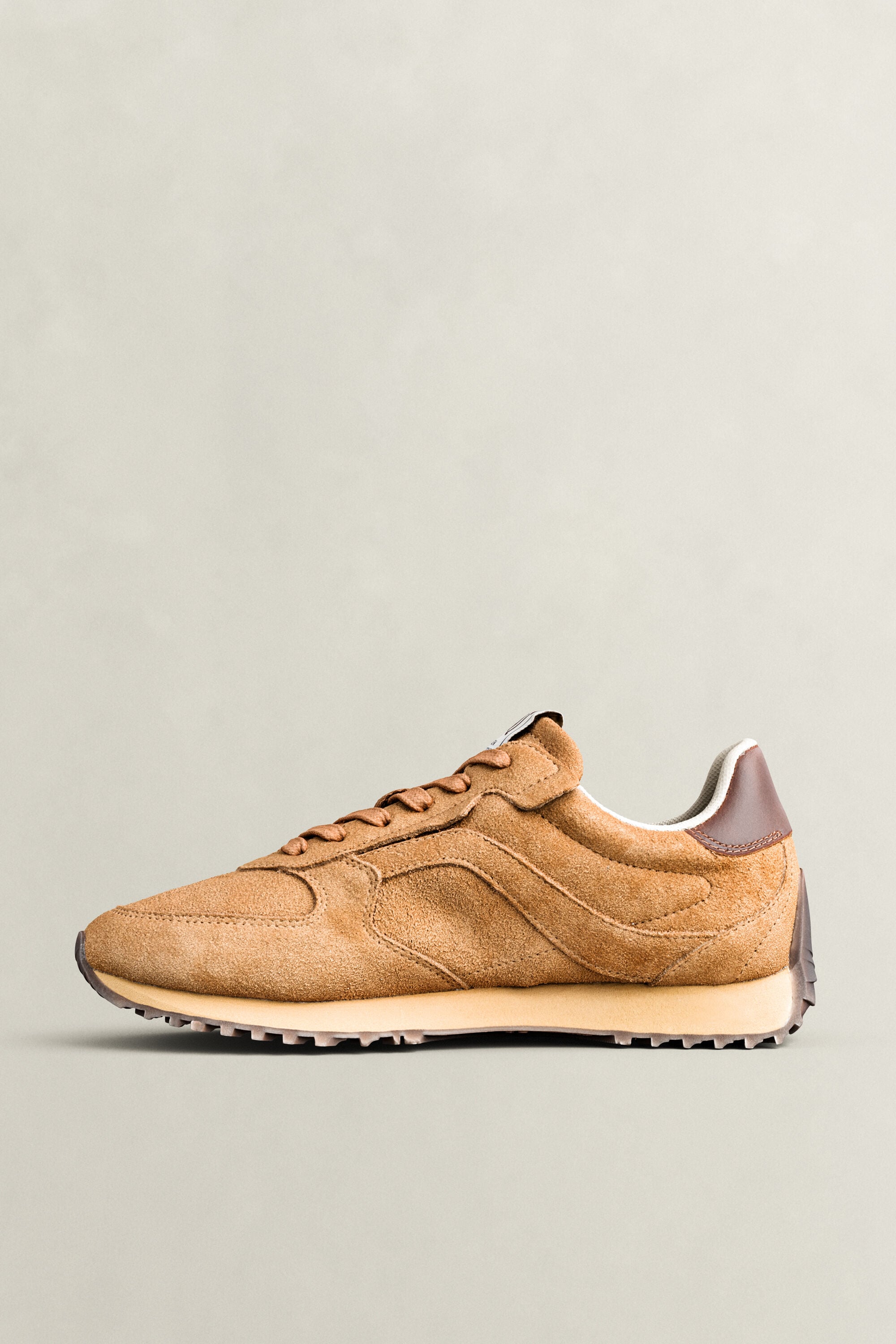 Beja Sneaker aus Veloursleder