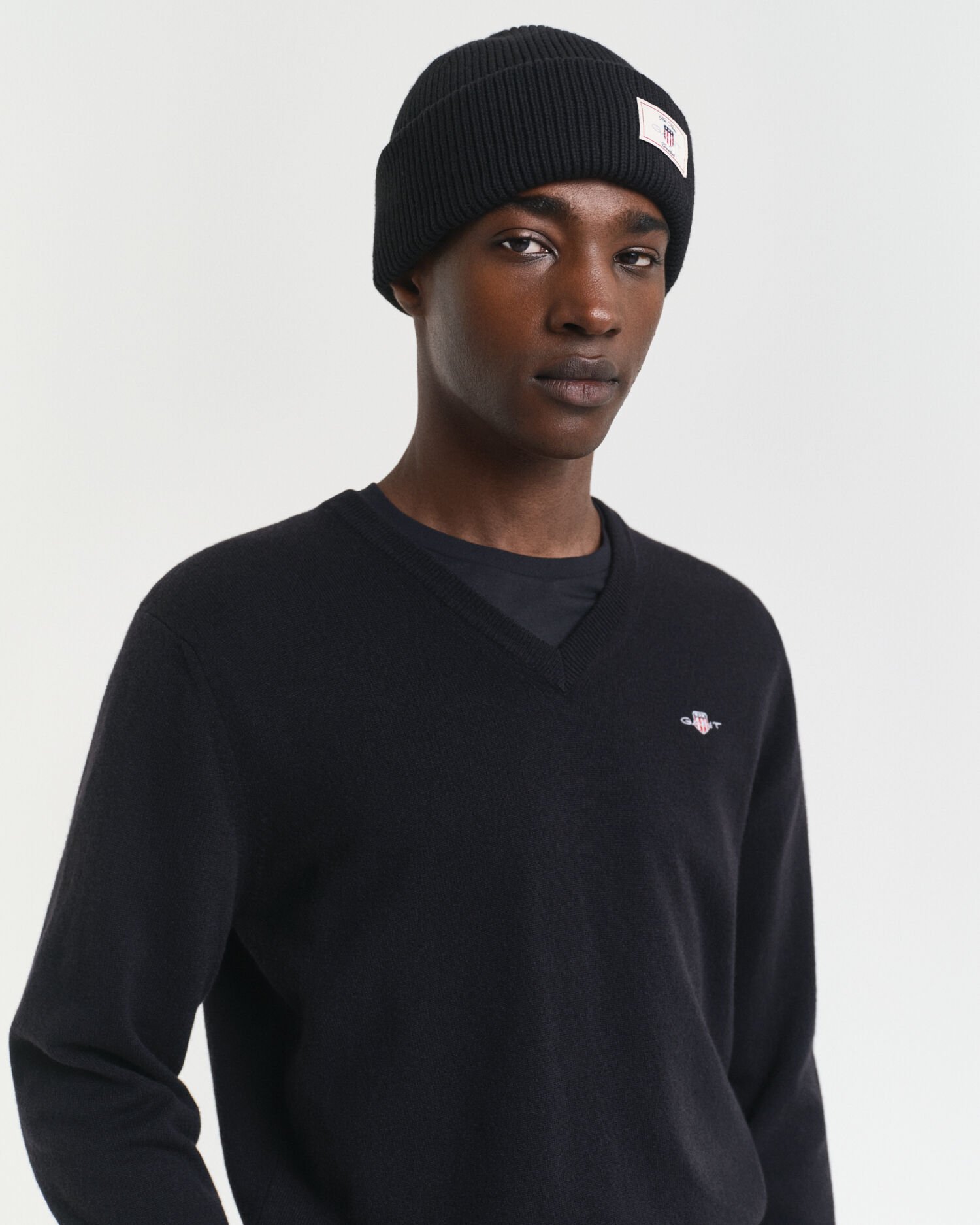 Superfine Lambswool V-Neck Pullover