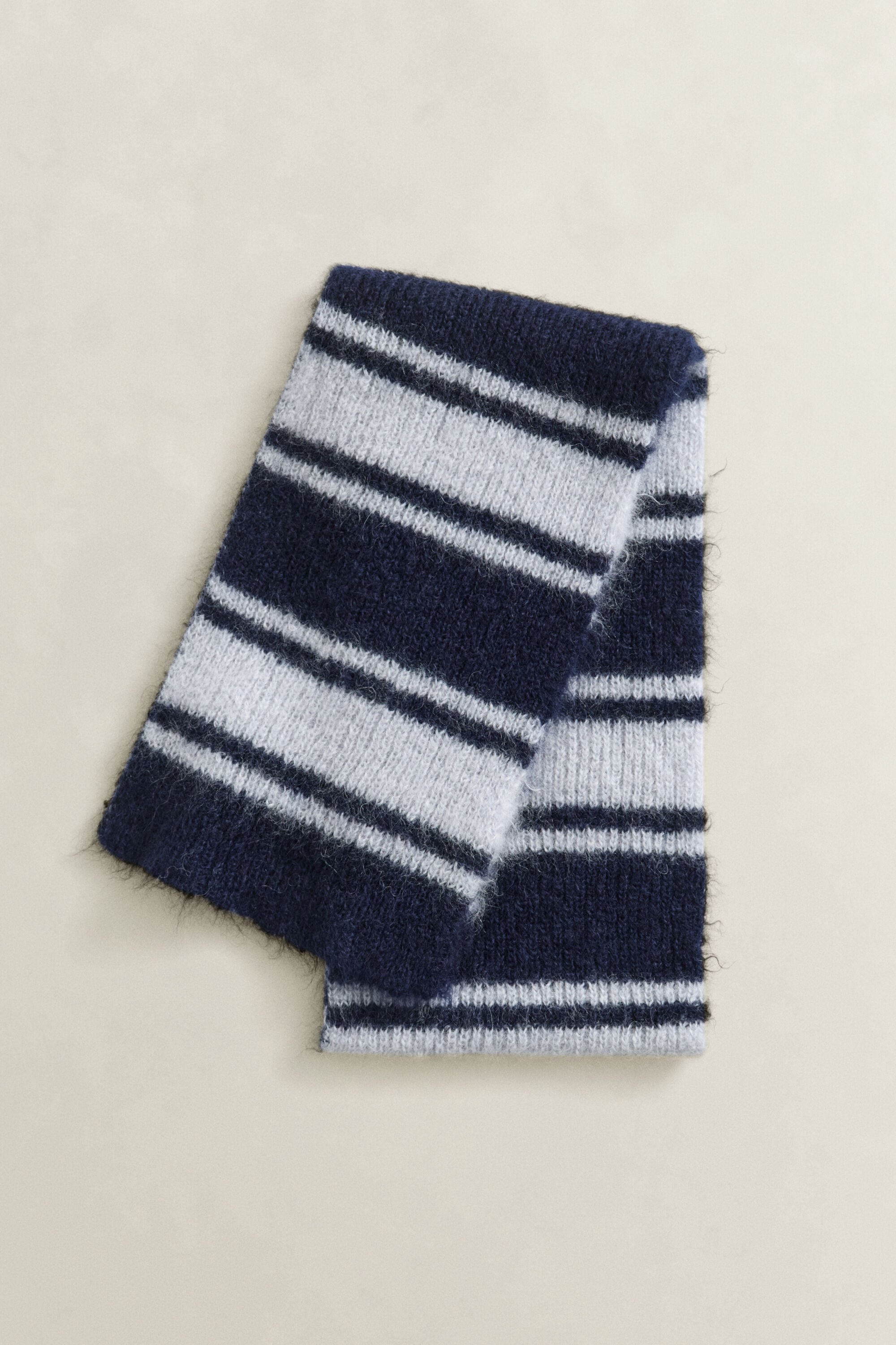 Gestreifter Mohair-Schal — EVENING BLUE