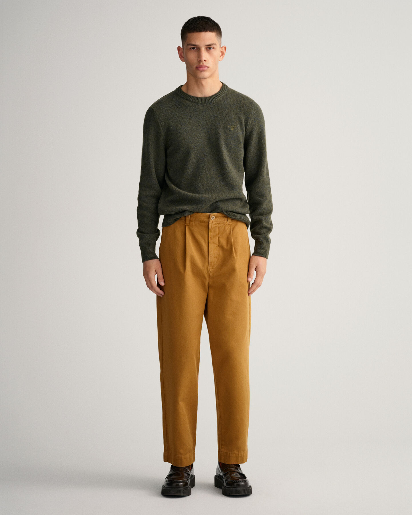 Chinohose mit Bundfalten