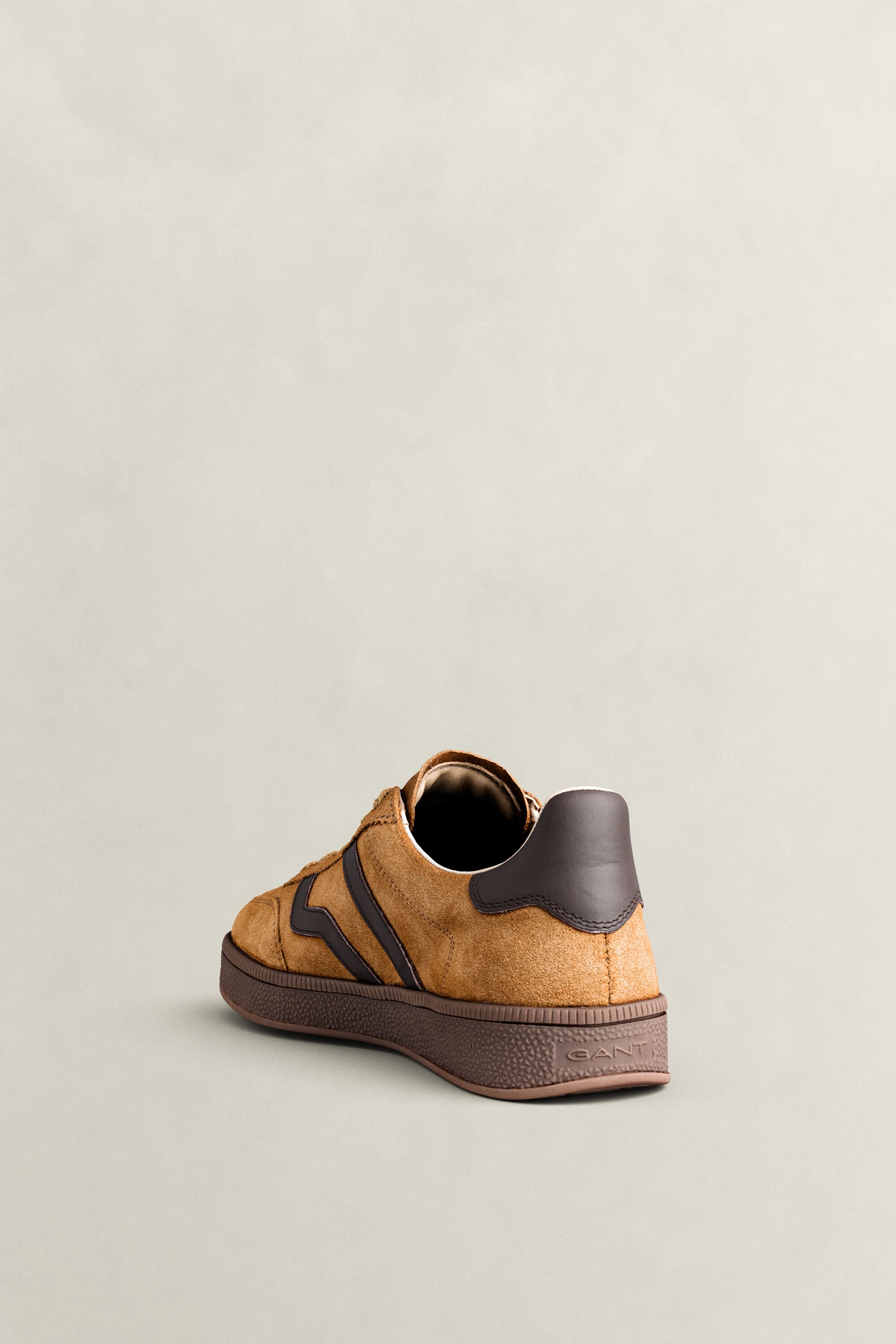 Cuzima Sneaker aus Veloursleder
