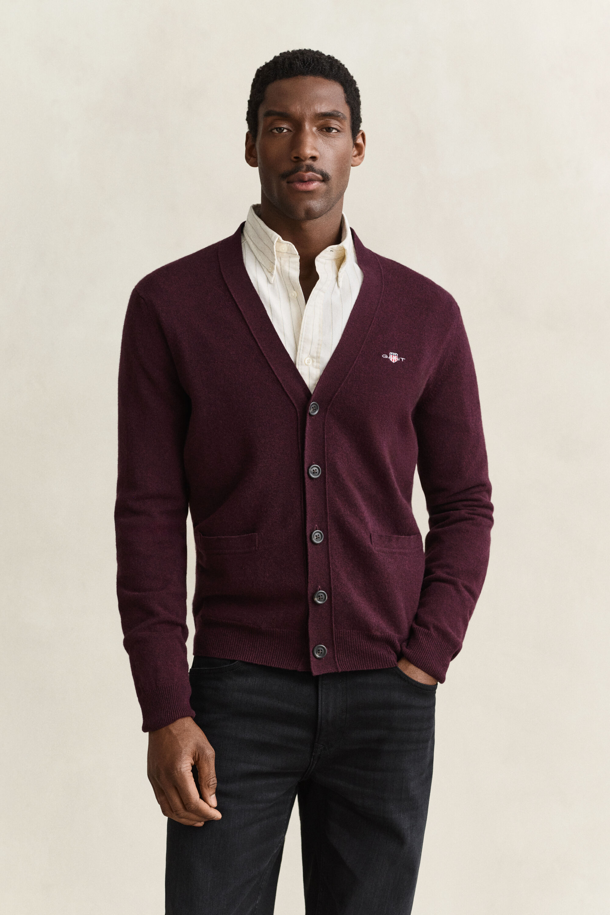 V-Neck Strickjacke aus Lambswool