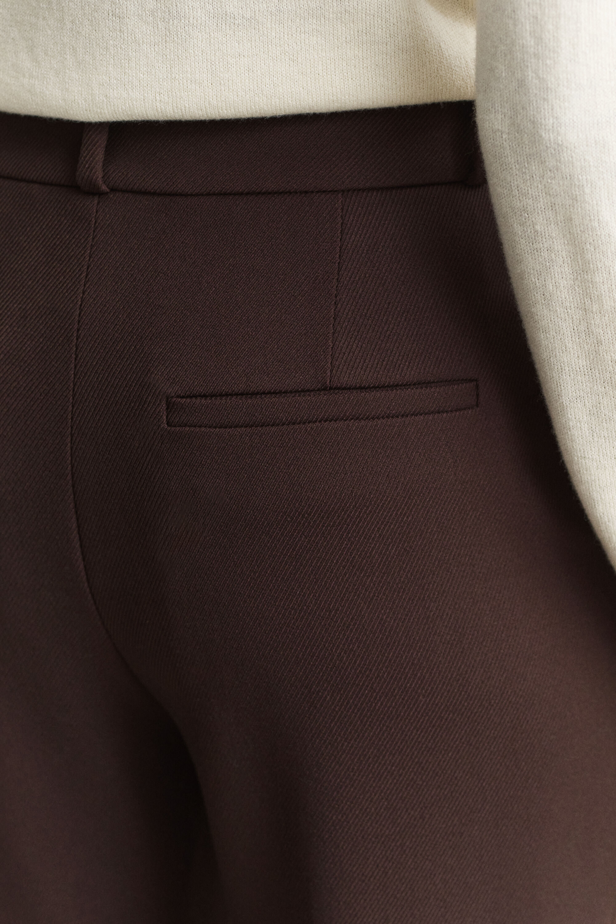 Nautical Hose mit ausgestelltem Bein