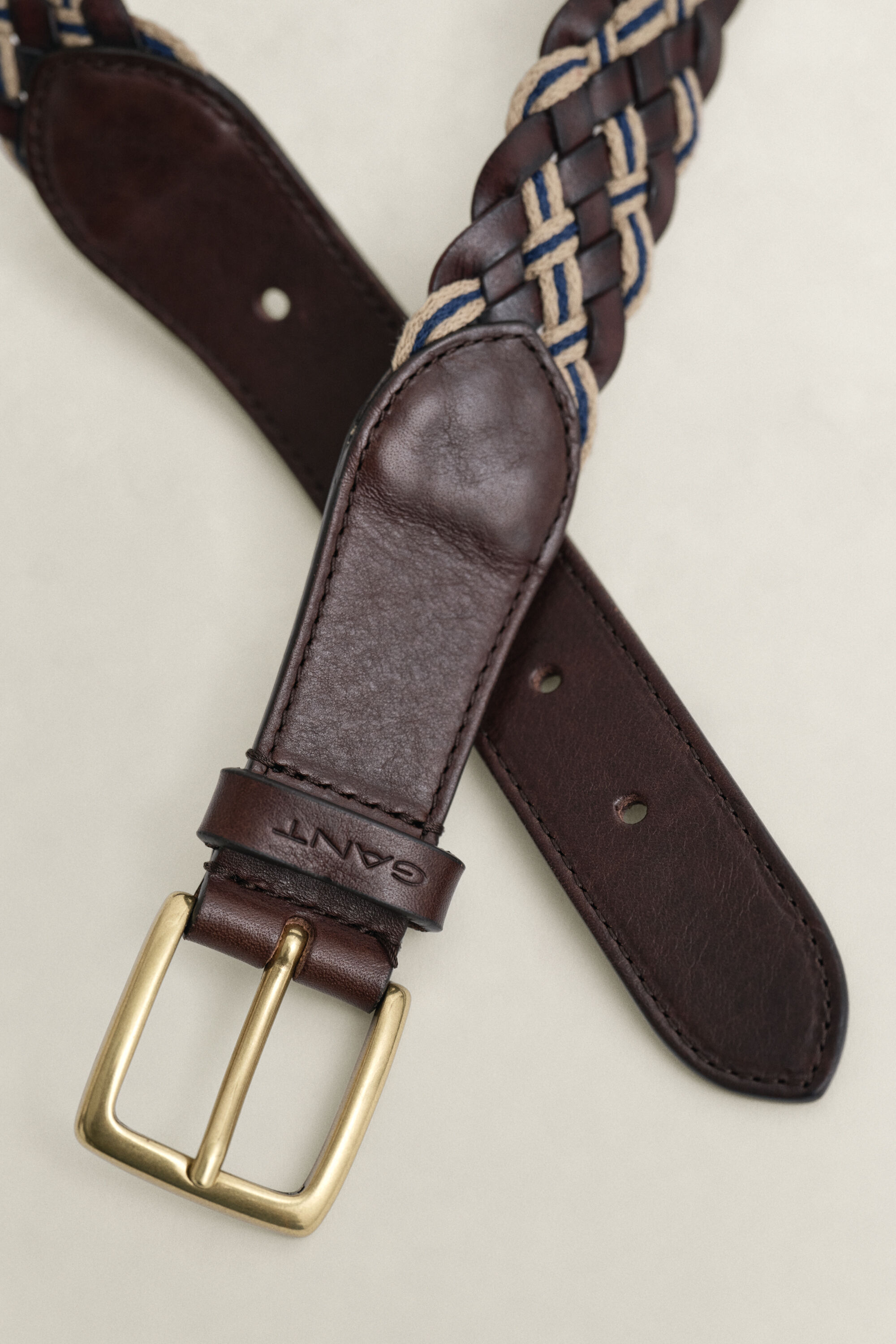 Mehrfarbiger Flechtgürtel