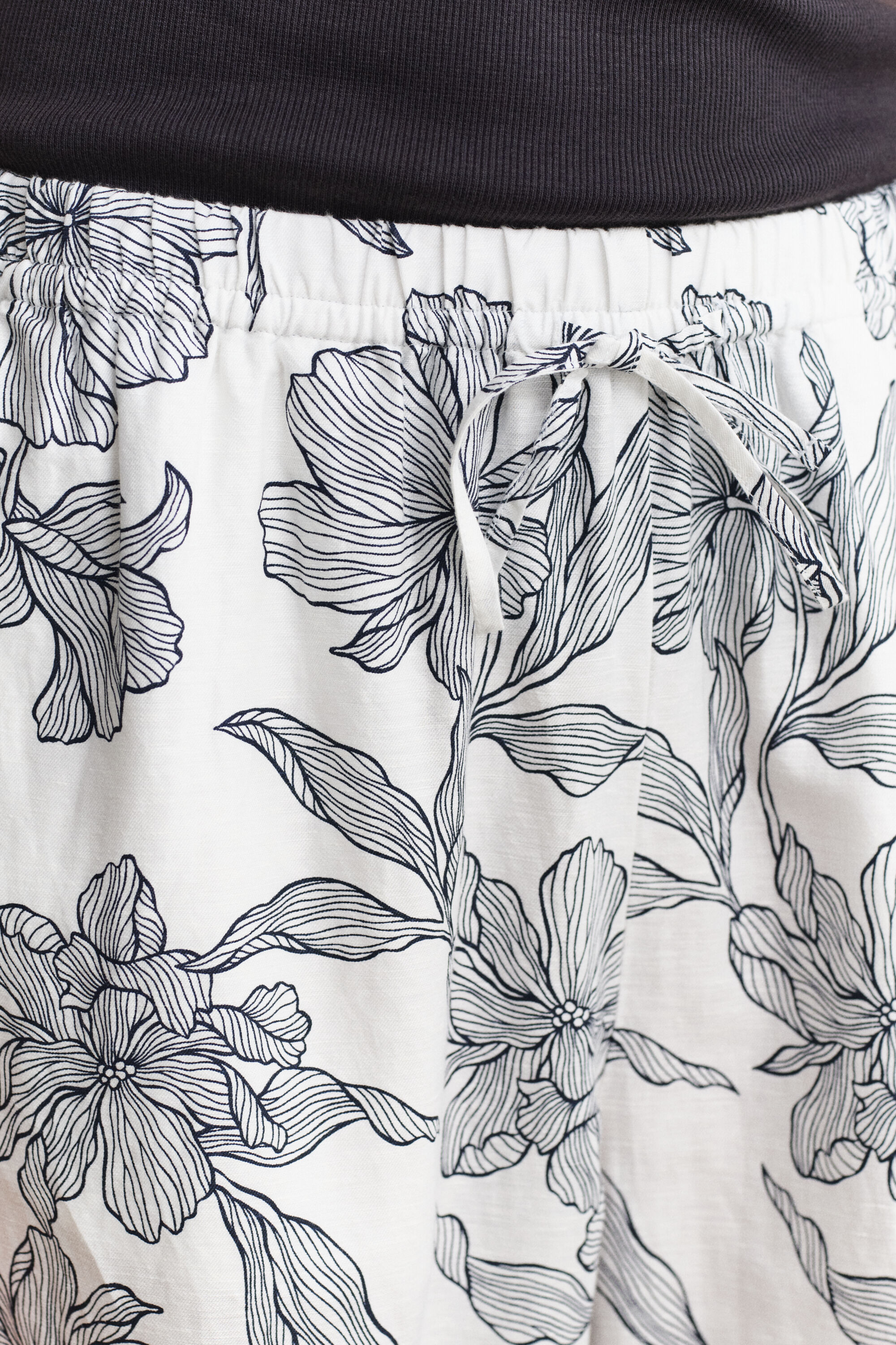 Geblümte Leinenhose