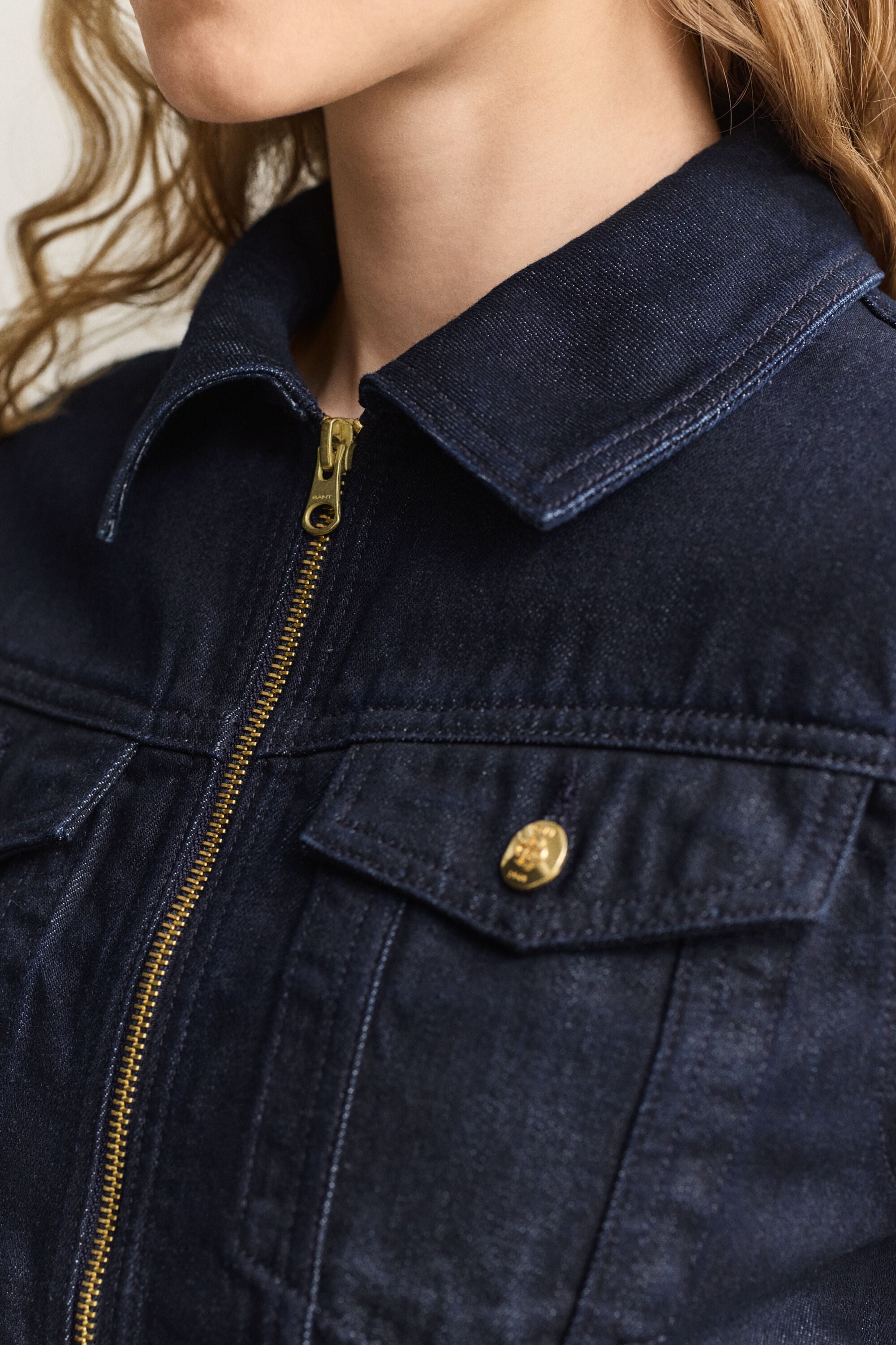 Taillierte Jeansjacke