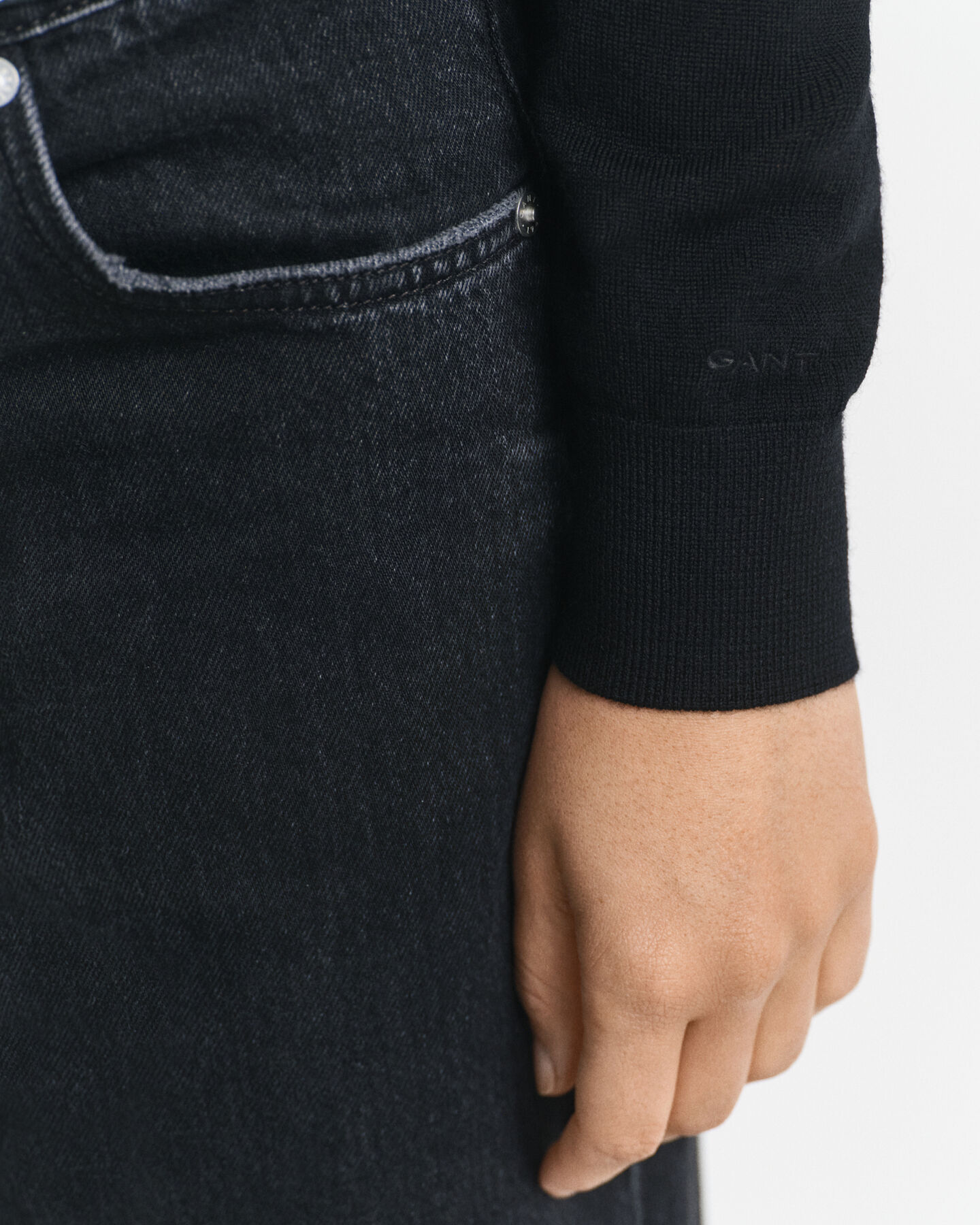 V-Neck Pullover aus extra feiner Merinowolle