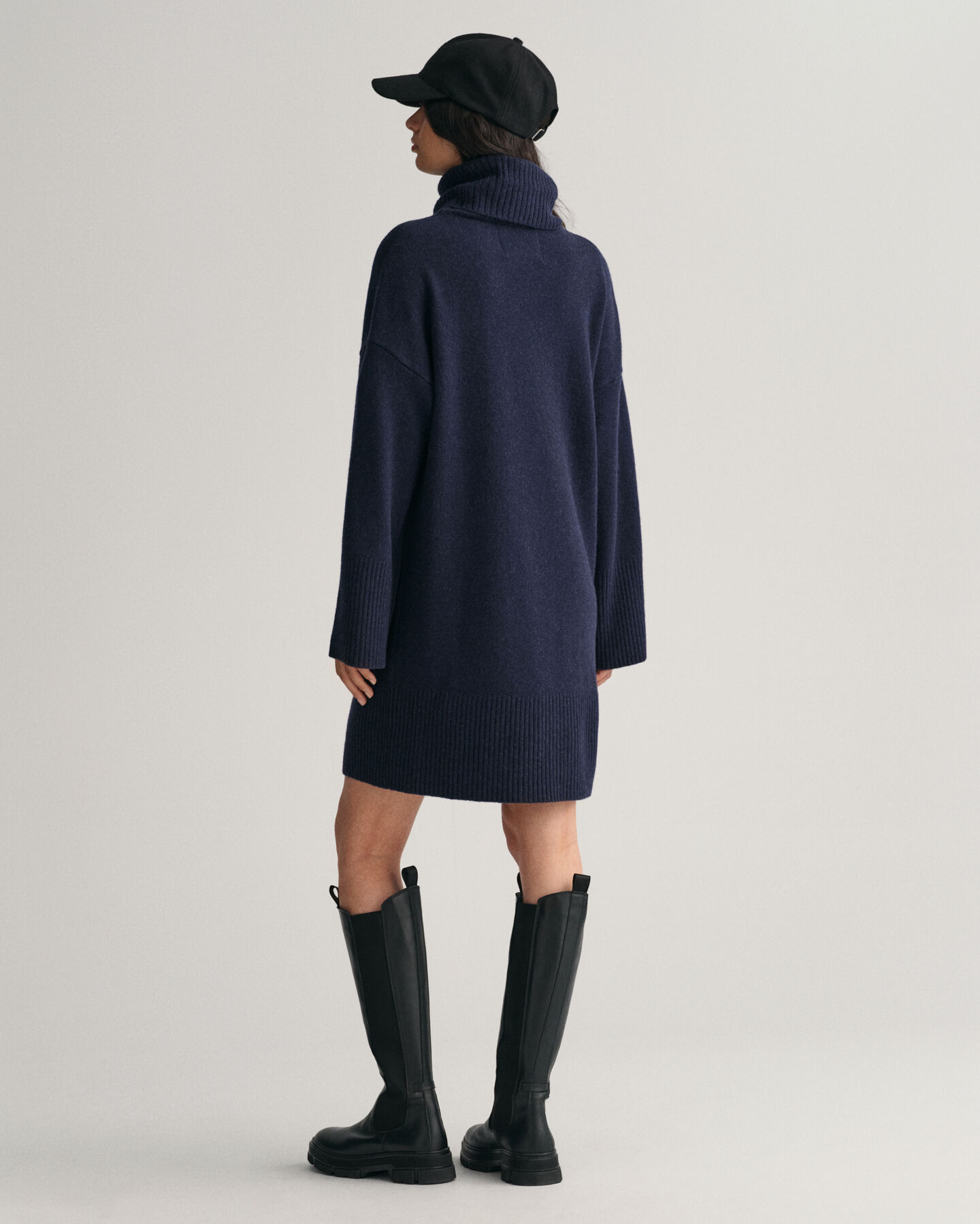 Lounge Rollkragenkleid