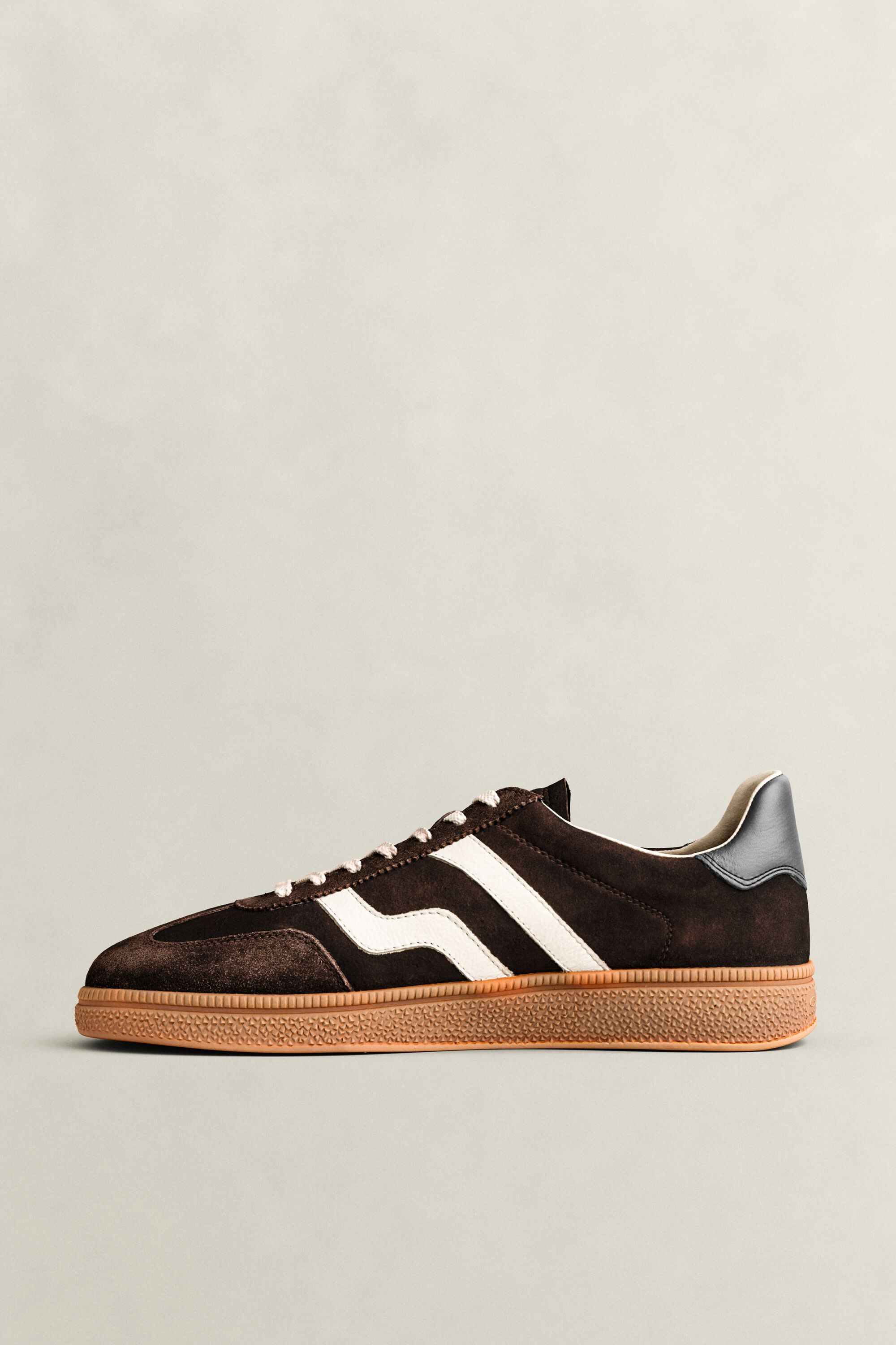 Cuzmo Sneaker aus Veloursleder