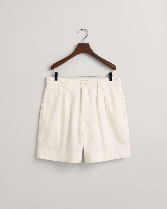 Twill-Chinoshorts mit Bundfalten