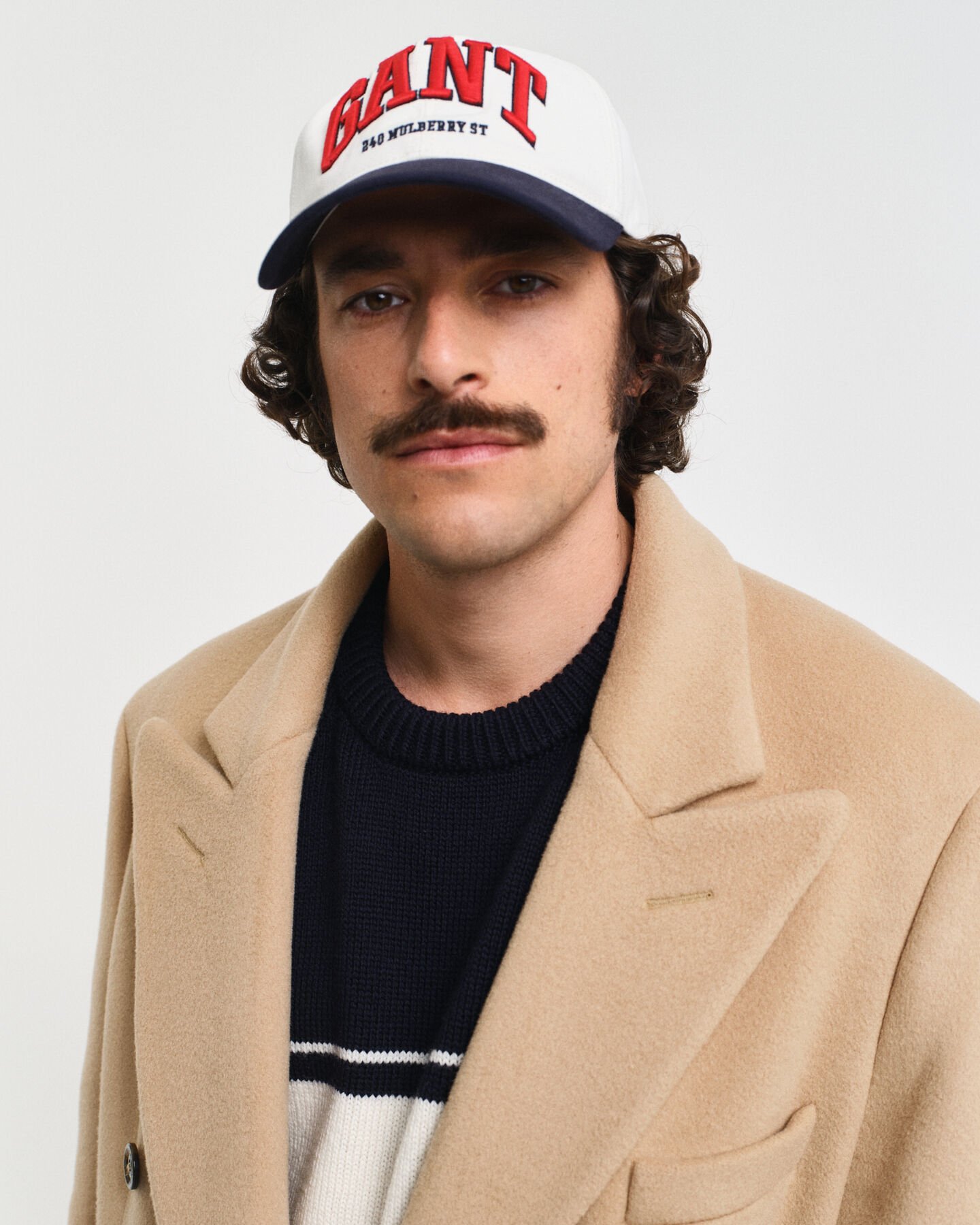 Zweireihiger Wollmantel