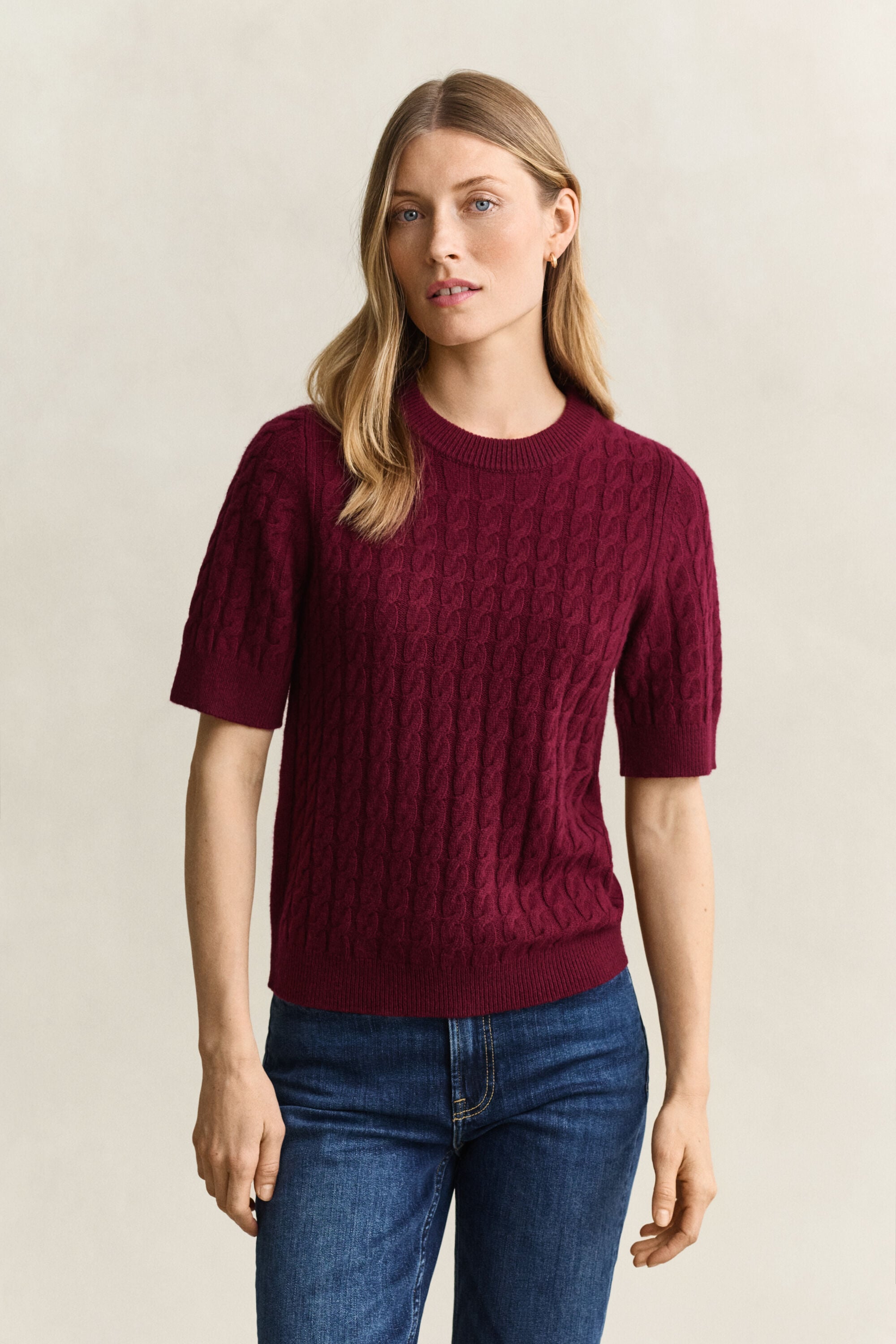 Kurzarmpullover mit Zopfmuster aus Woll-Kaschmir-Mix