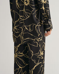 Line Drawing Pull-On Hose