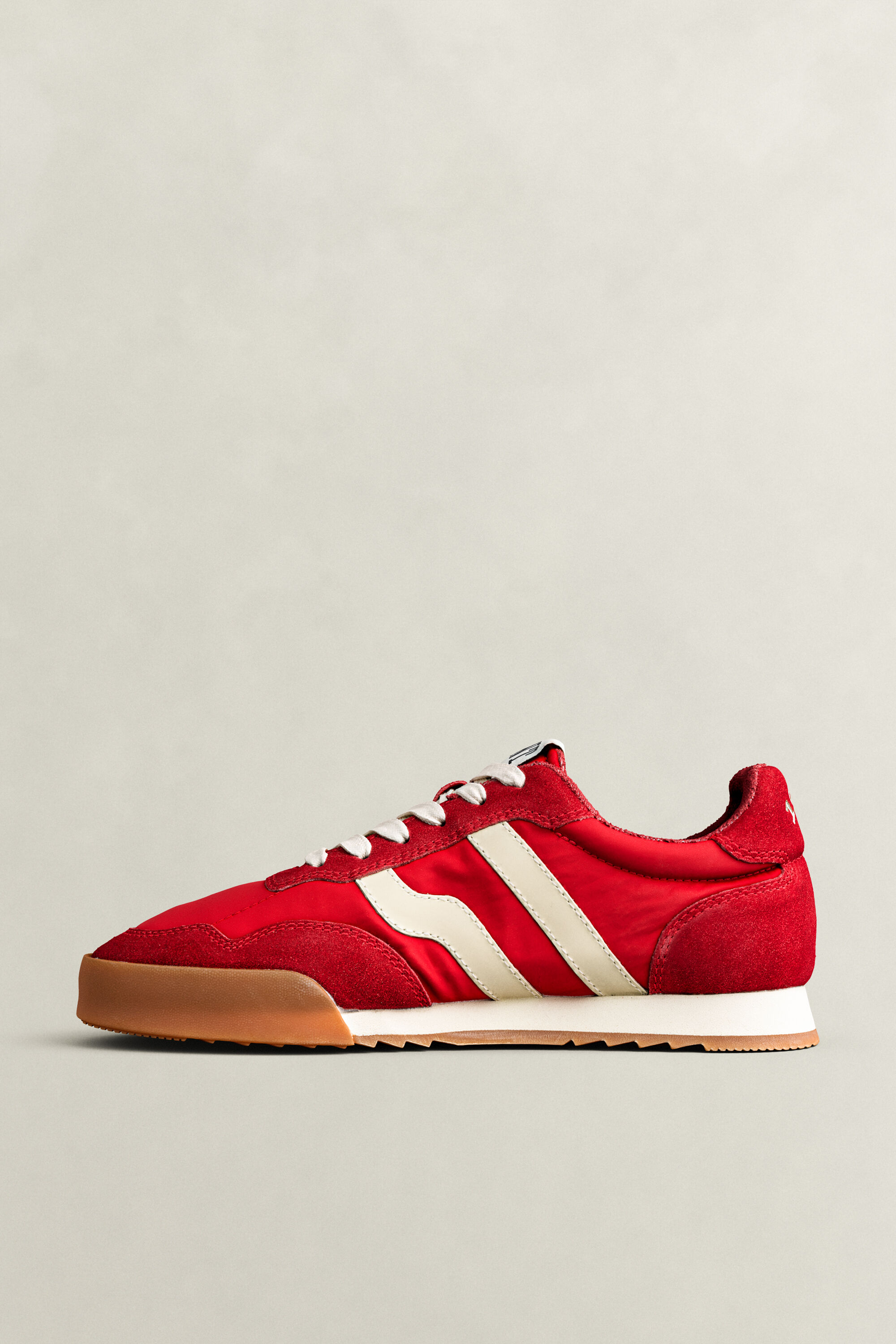Baylle Sneaker aus Veloursleder — BRICK RED
