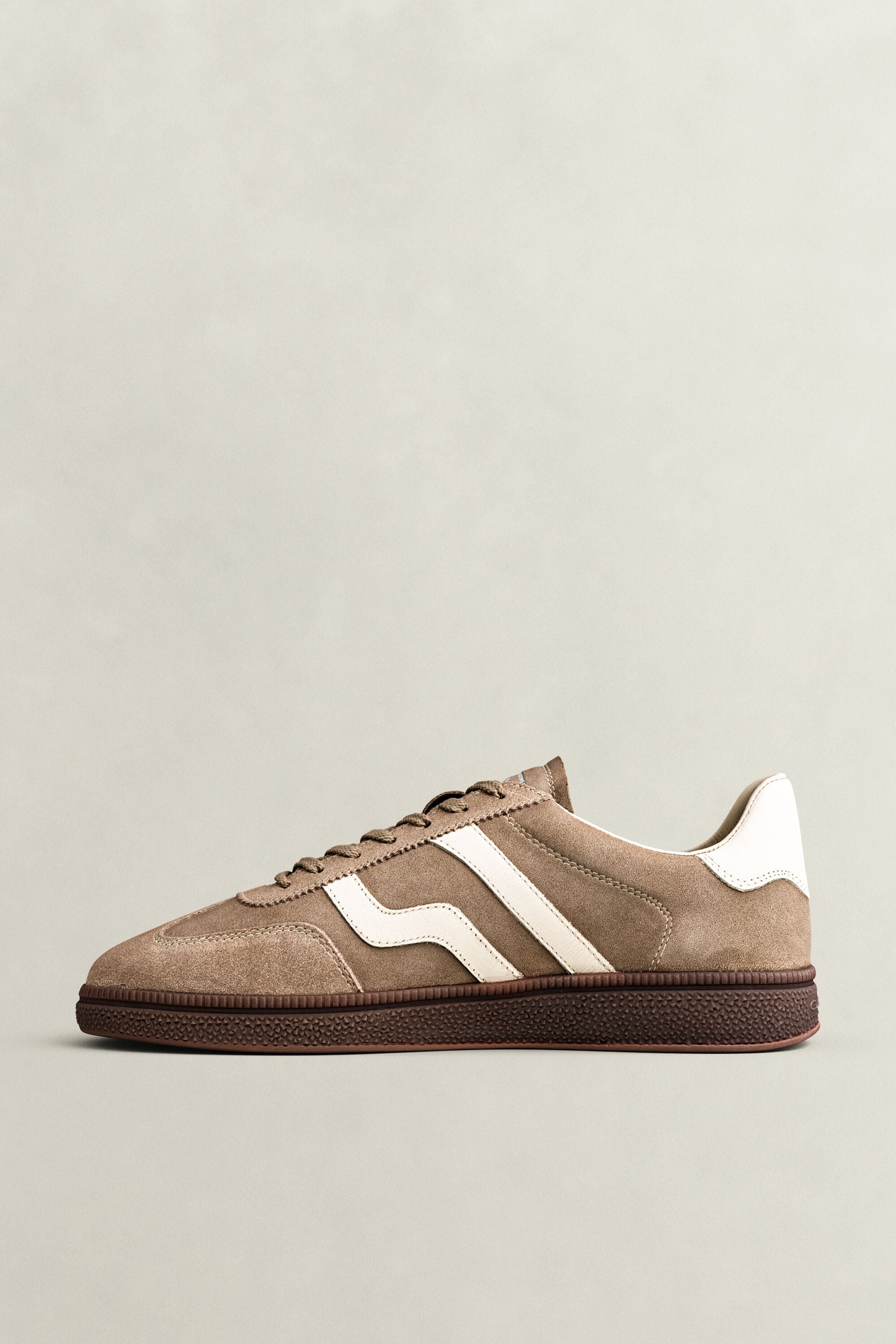 Cuzmo Sneaker aus Veloursleder