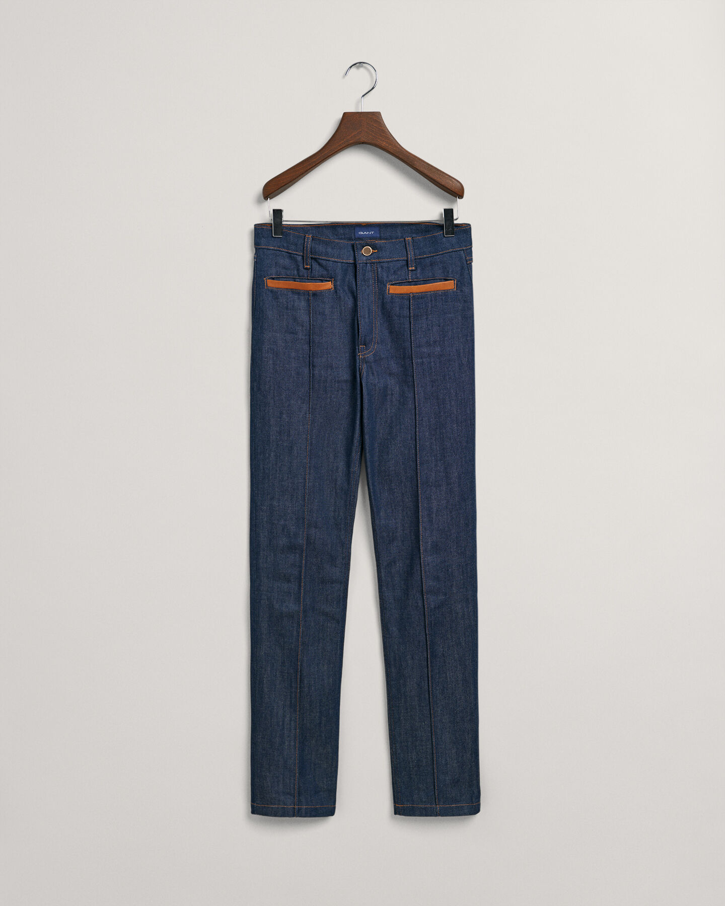 Slim Fit Jeans mit Lederdetails