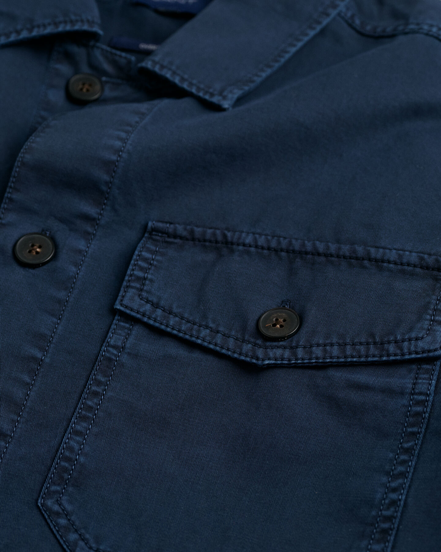 St&uuml;ckgef&auml;rbte Twill Hemdjacke