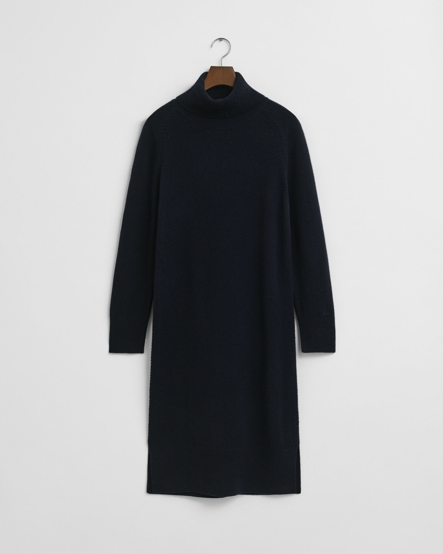 Rollkragenkleid mit Strickdetails