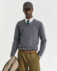 Superfine Lambswool V-Neck Pullover