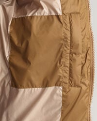 Glänzende Puffer Jacke