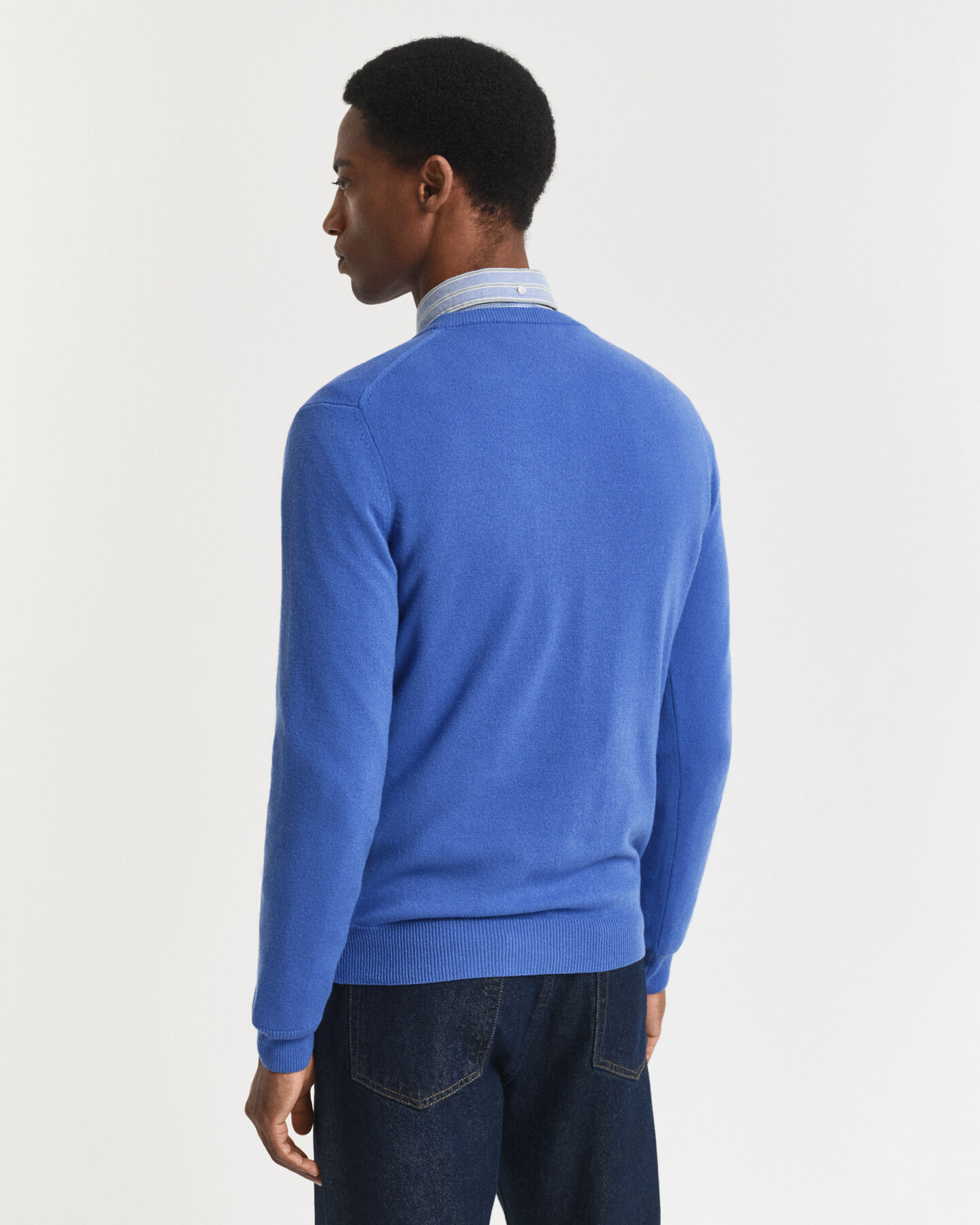 Superfine Lambswool V-Neck Pullover