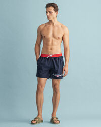 Classic Fit Retro Shield Badeshorts