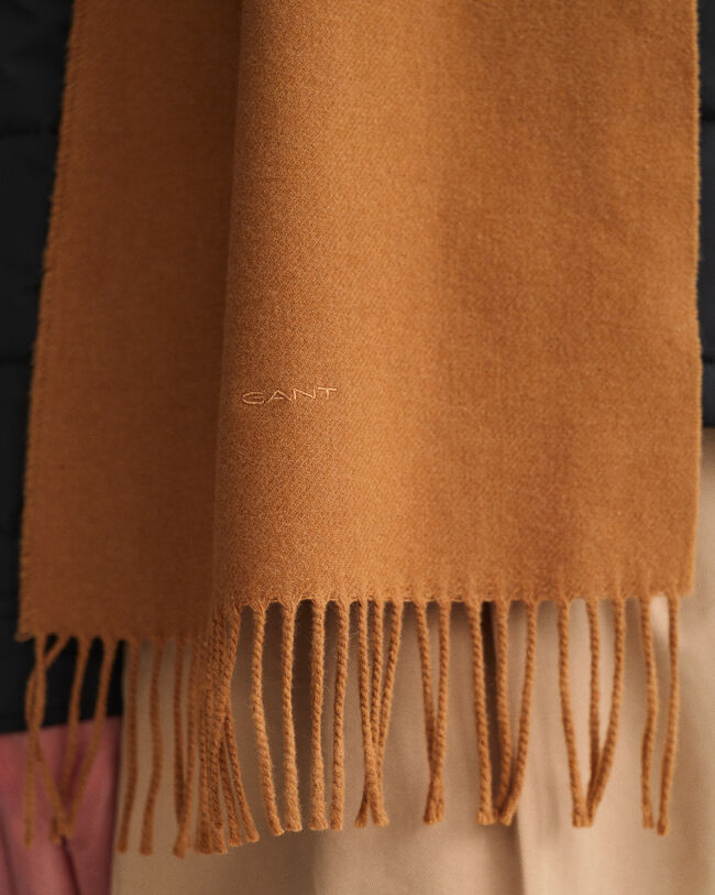 Einfarbiger Wollschal