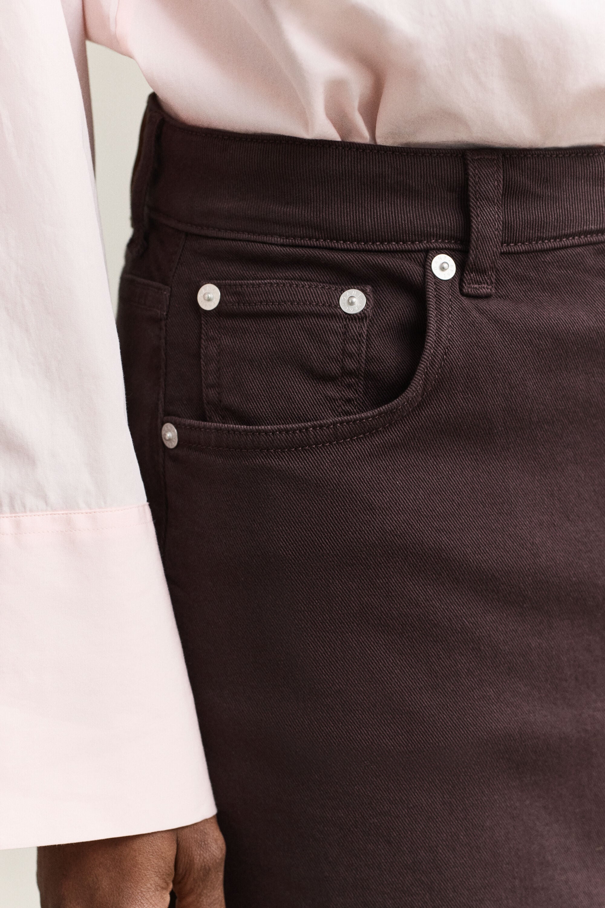 Farbiger Bleistiftrock aus Twill