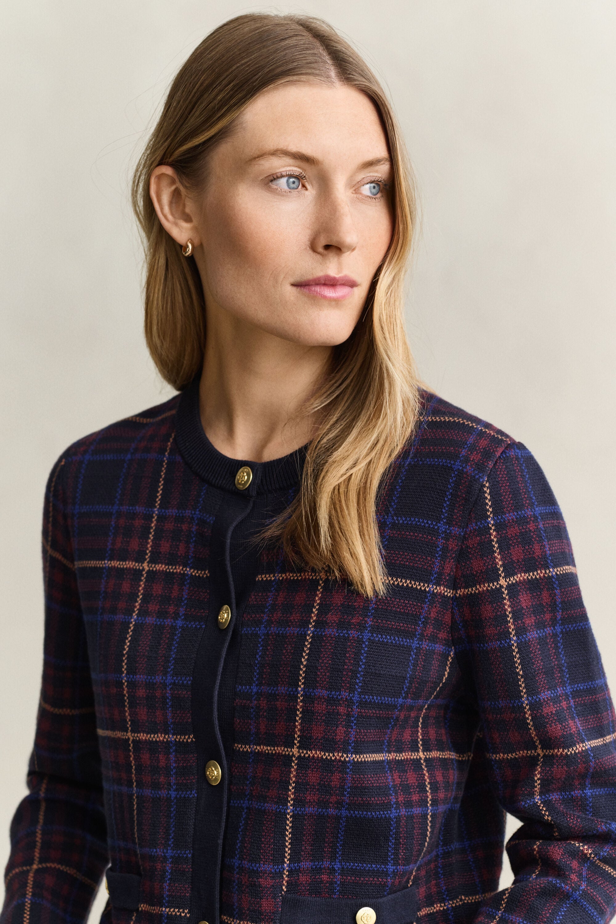 Karierte Strickjacke