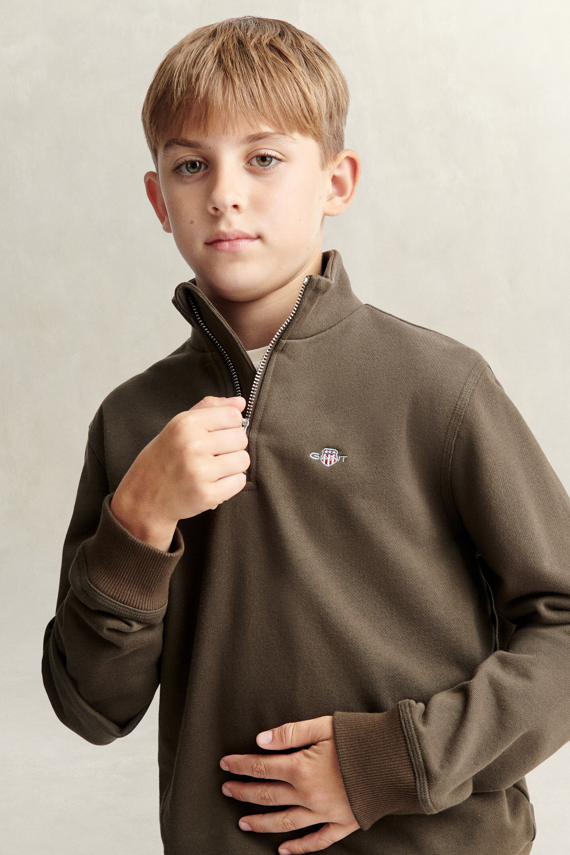 Teen Boys Shield Sweatshirt mit Reißverschlusskragen