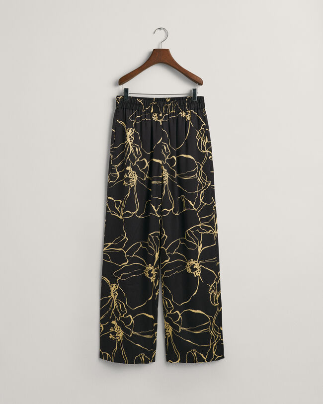 Line Drawing Pull-On Hose