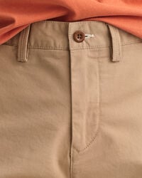 Hallden Slim Fit Twill-Shorts