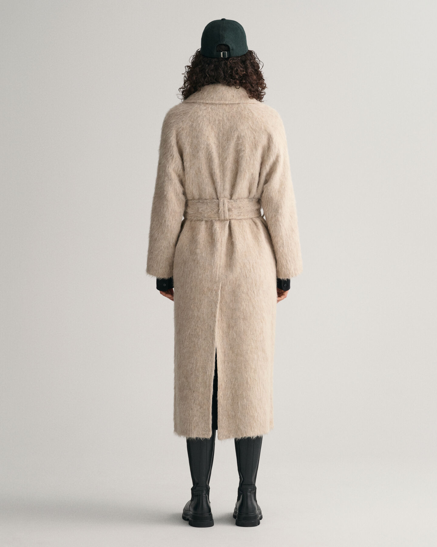 Kurzmantel mit haariger Struktur