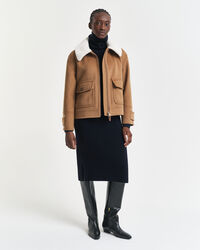 Rollkragenkleid mit Strickdetails