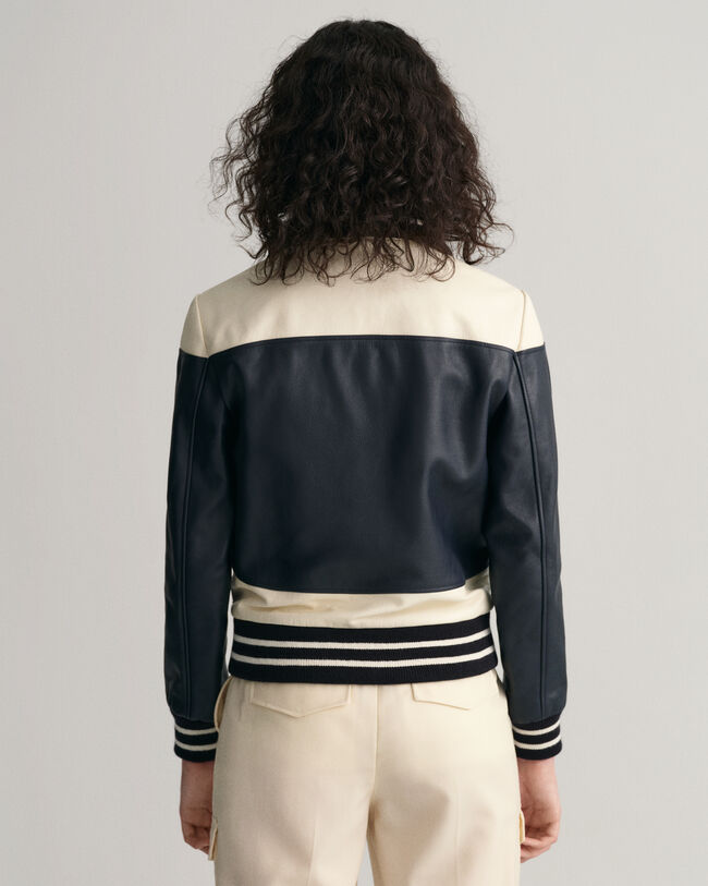 Lederjacke im Blockfarbendesign