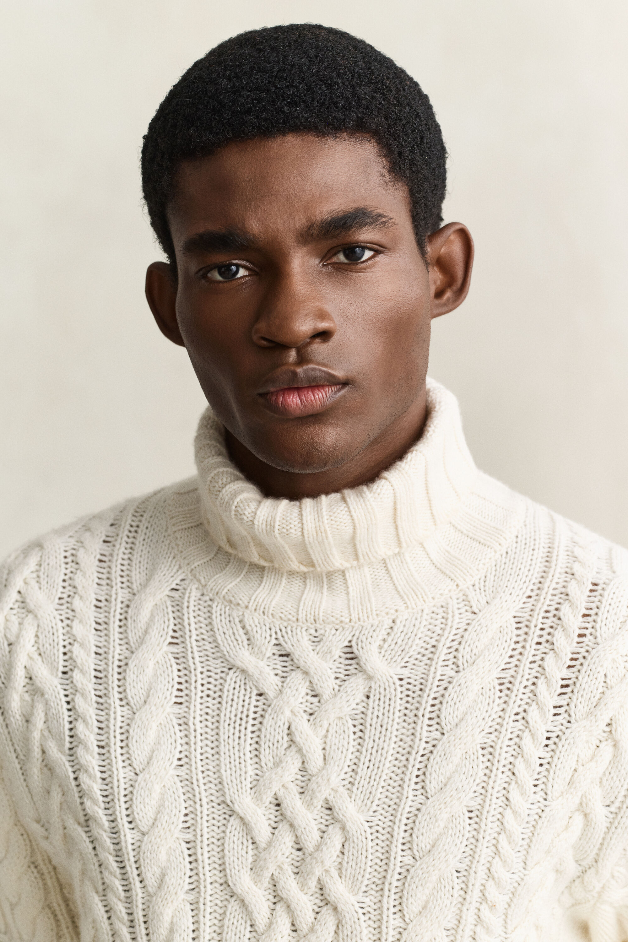 Rollkragenpullover aus Wollgemisch