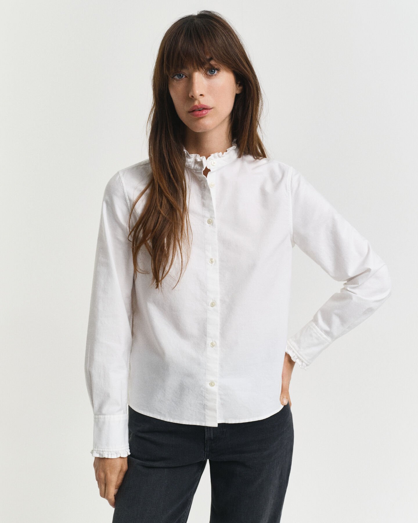 Klassische Oxford-Bluse mit Rüschen