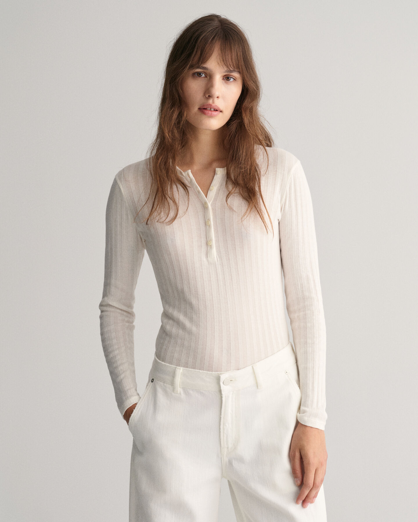 Geripptes Henley Langarm-T-Shirt