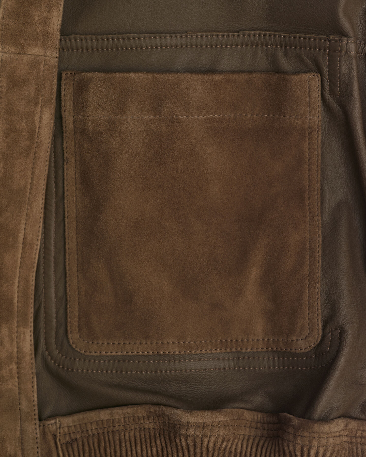 Fliegerjacke aus Veloursleder