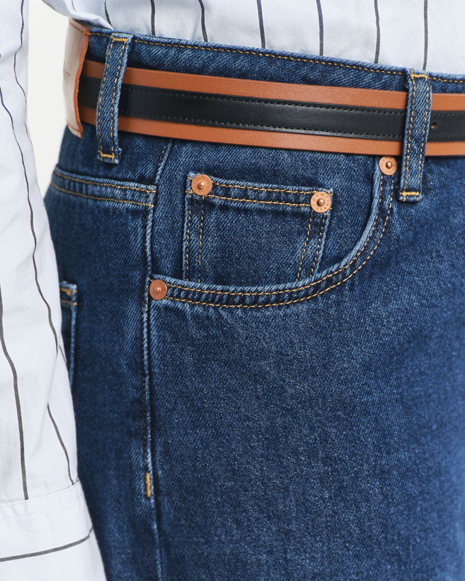 Jeans mit niedrigem Bund und weitem Bein