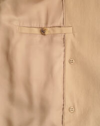 Mittellange Trenchjacke