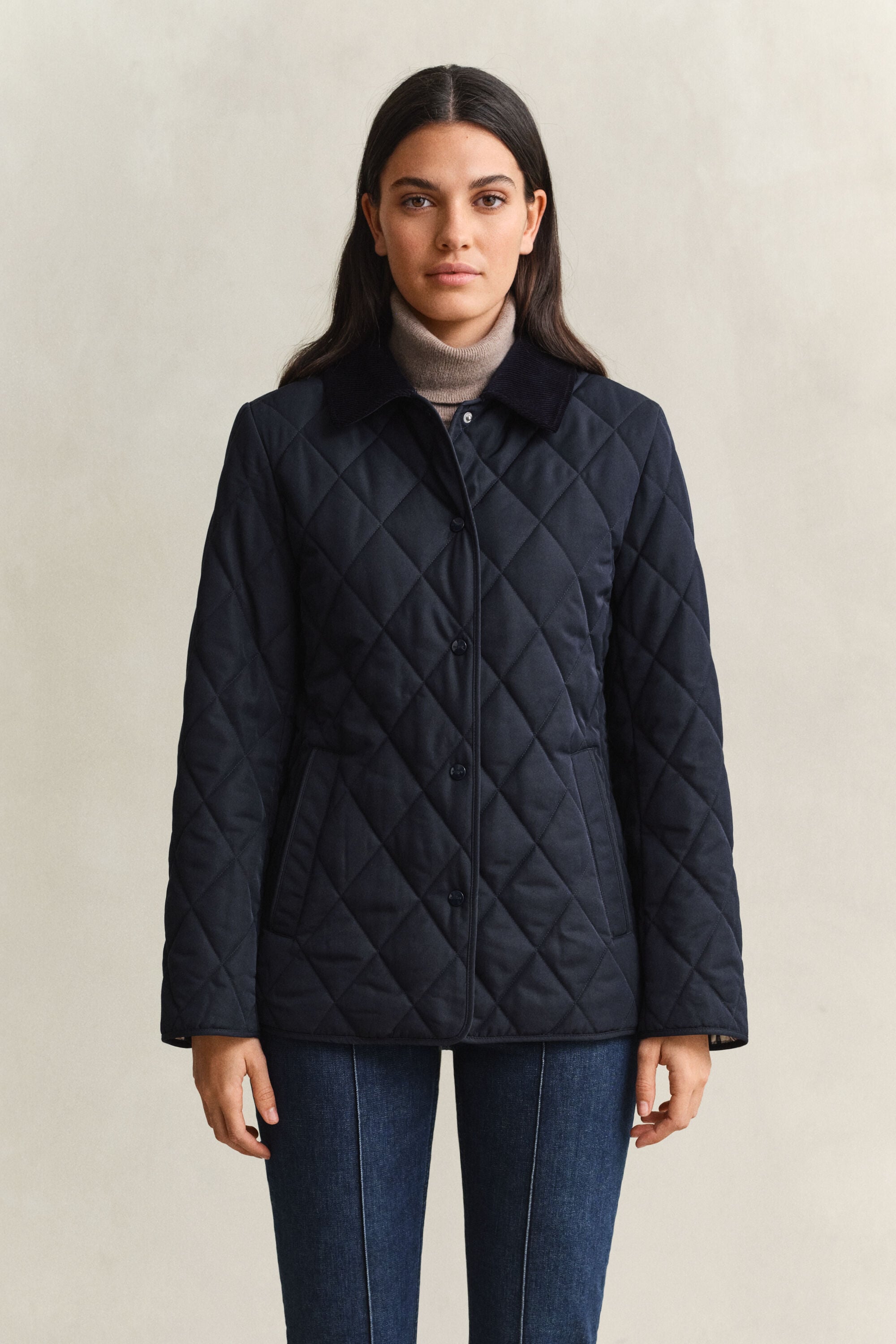 Taillierte Steppjacke