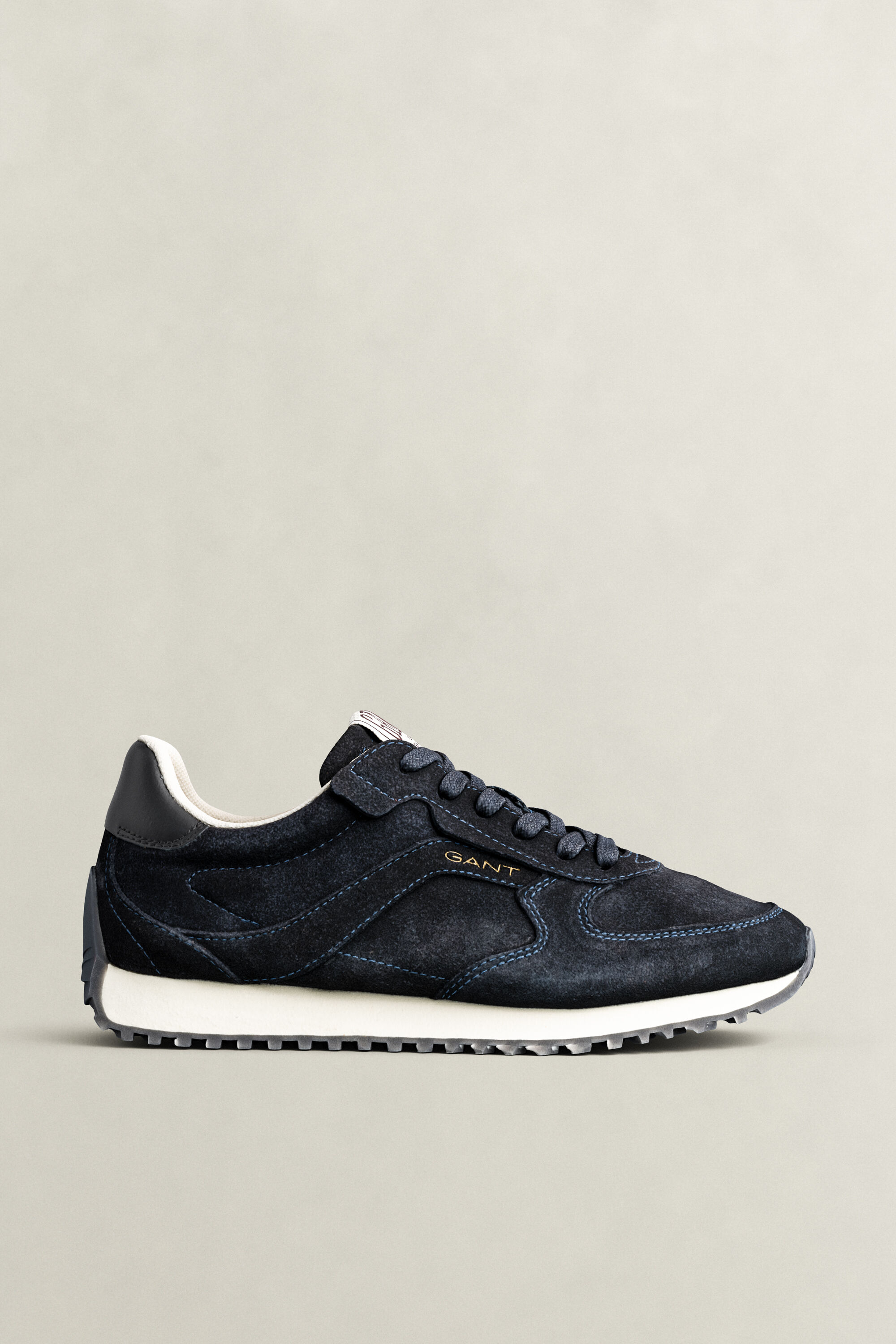 Beja Sneaker aus Veloursleder