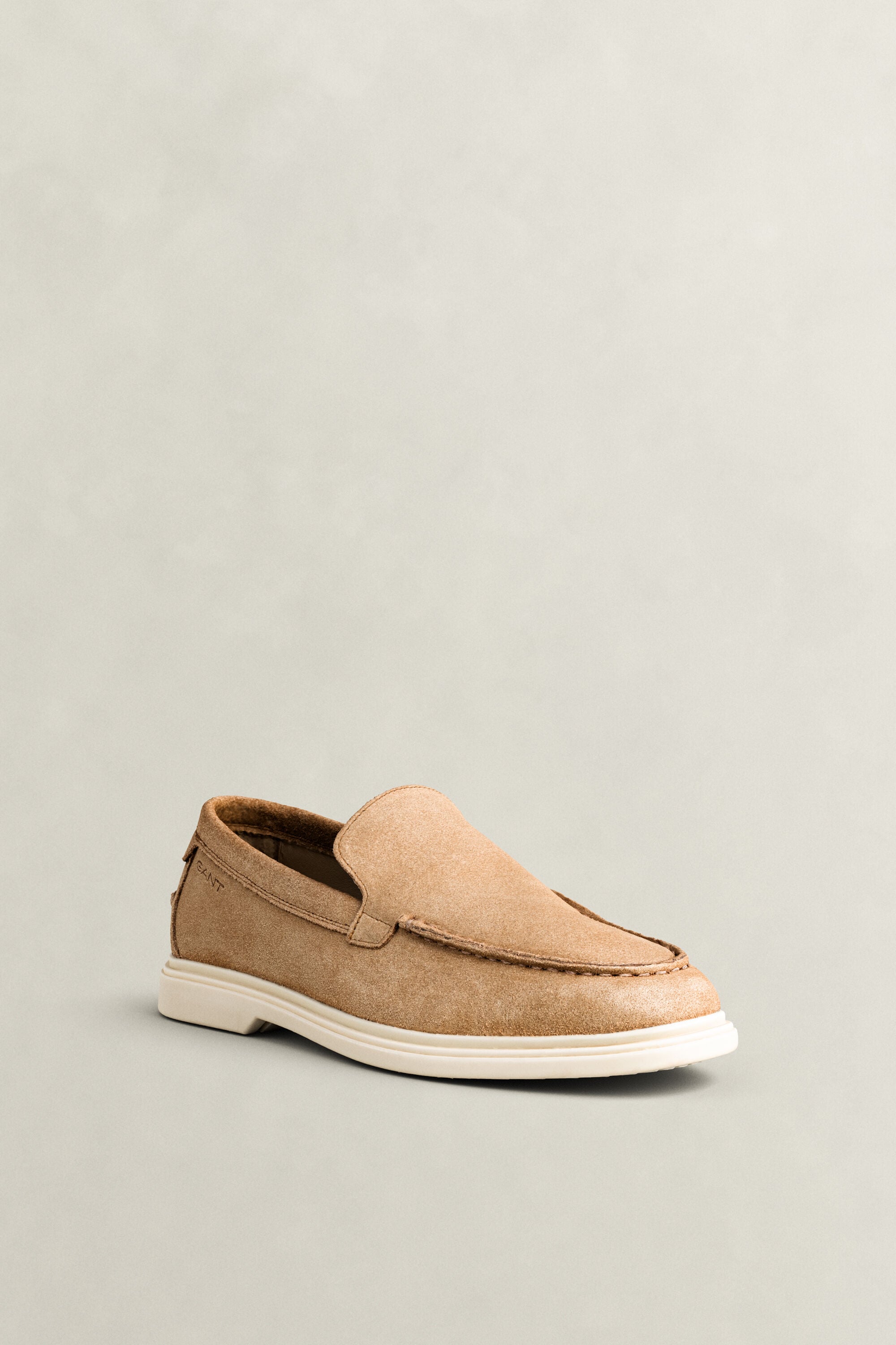 Boery Loafer aus Veloursleder — WARM BEIGE