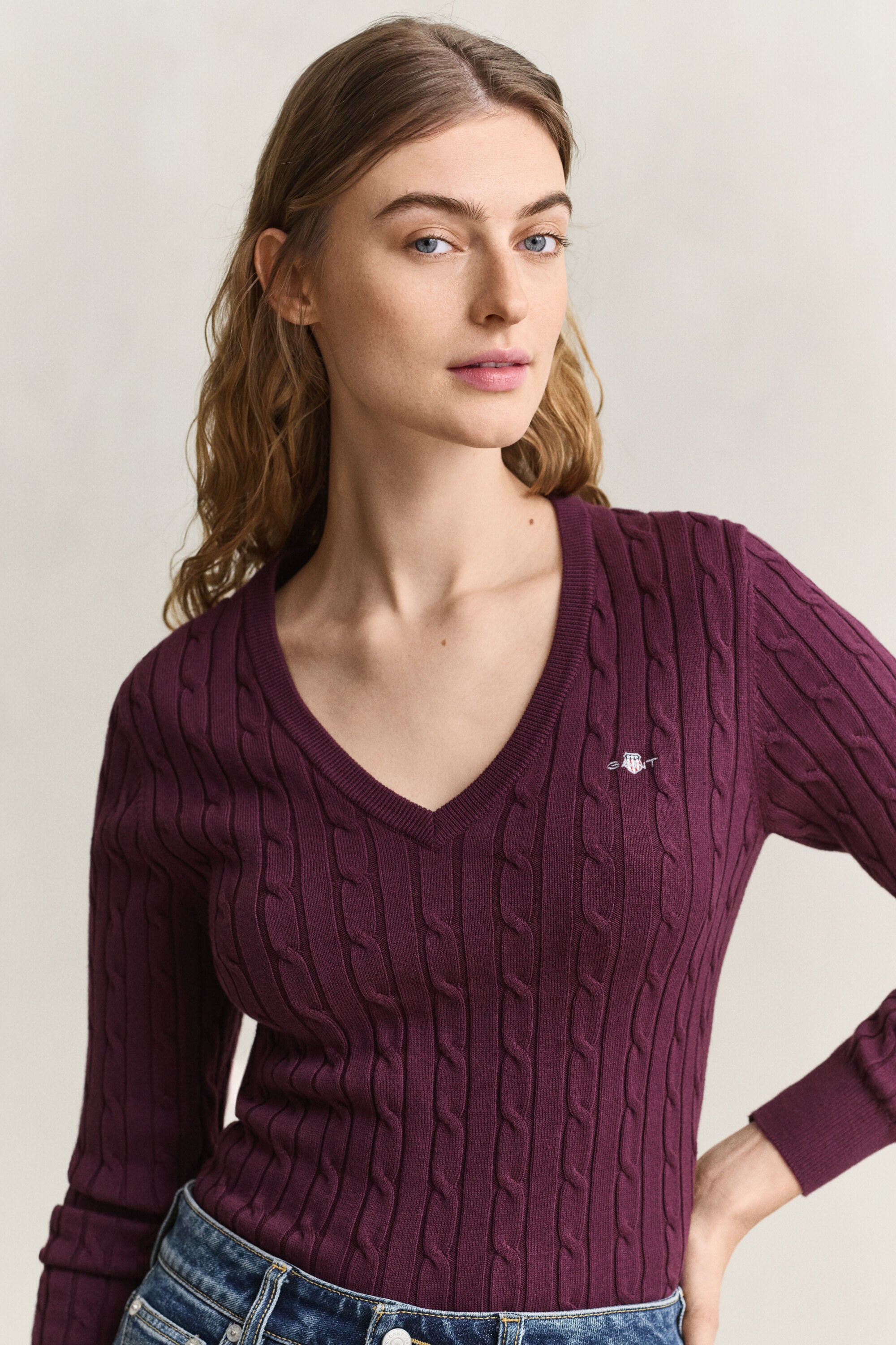 Zopfstrick V-Neck Pullover aus Stretch-Baumwolle
