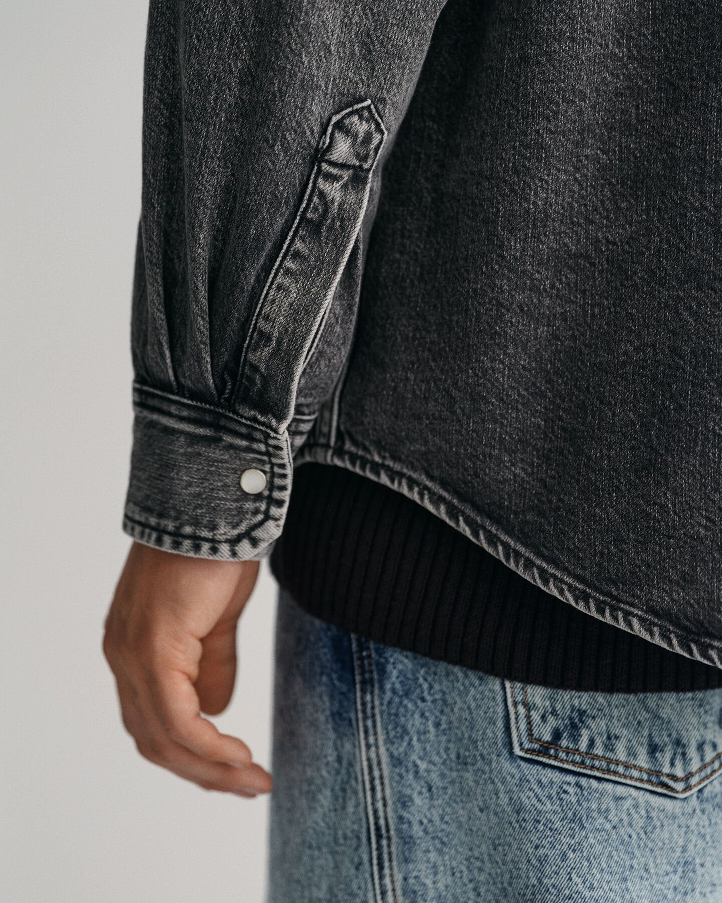 Oversized Hemd aus gewaschenem Denim