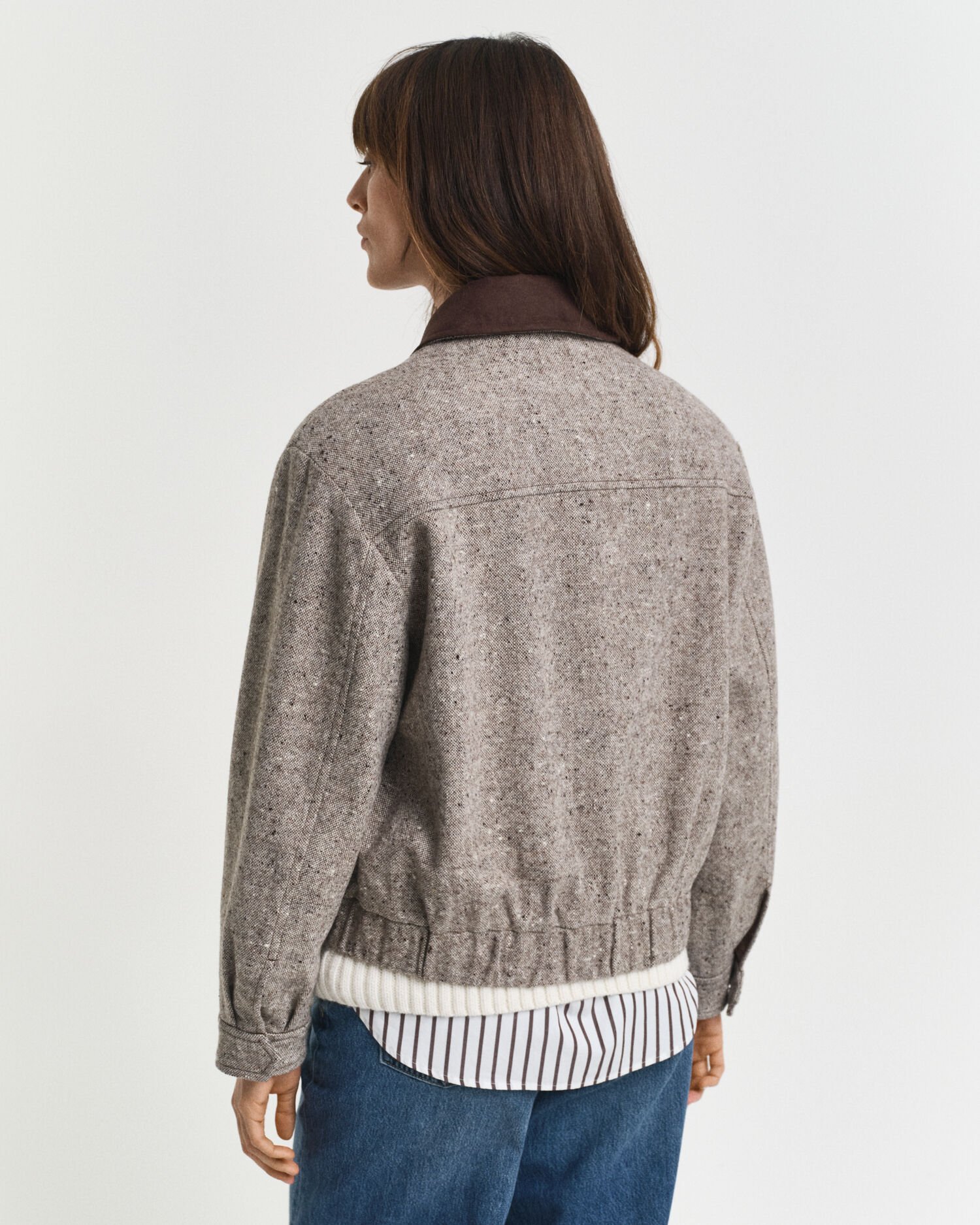 Wolljacke mit Kontrastkragen