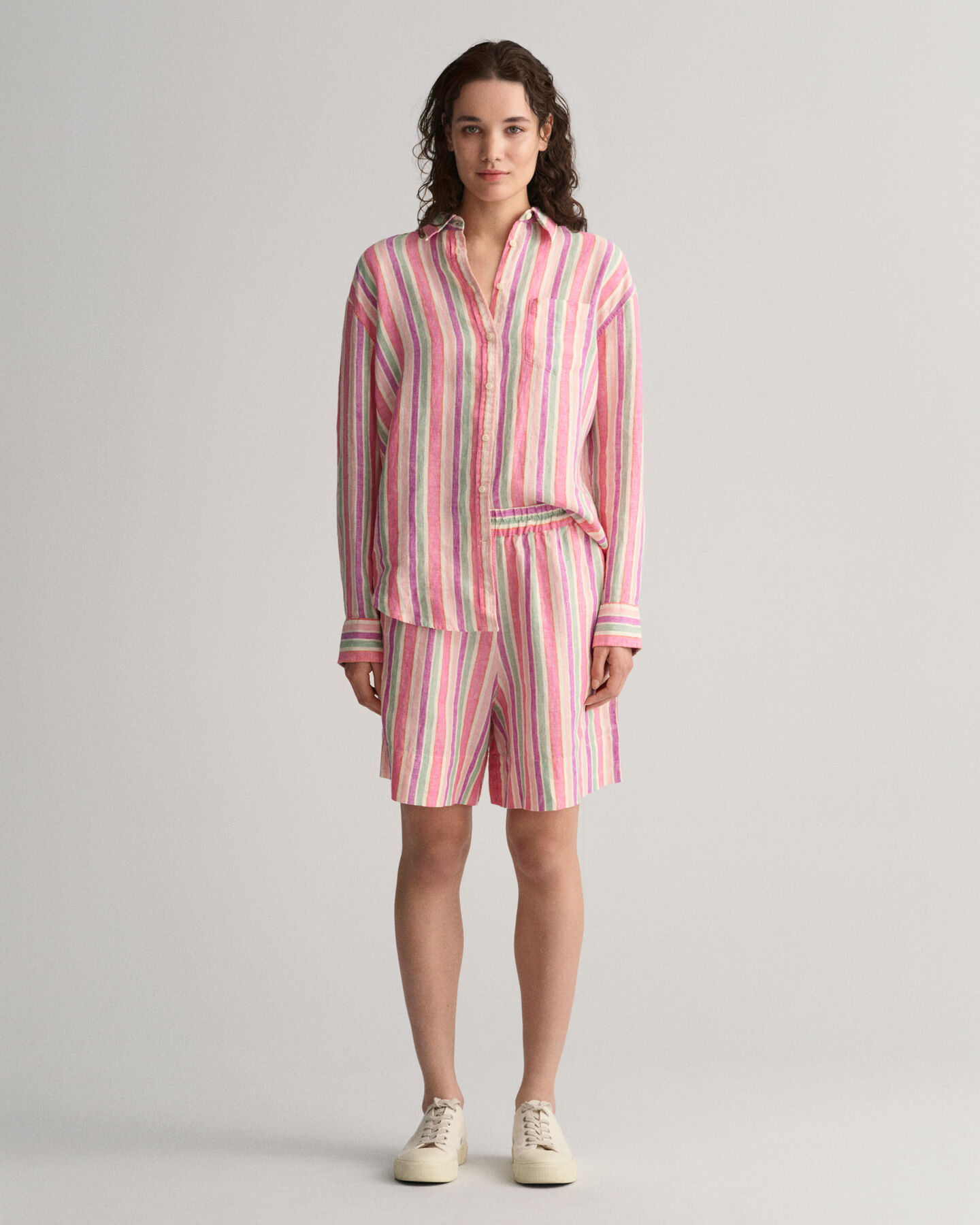 Mehrfarbig gestreifte Pull-On Leinen Shorts